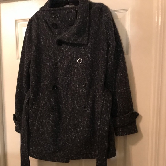 Ike Behar coat  in the size adult small - Picture 4 of 4